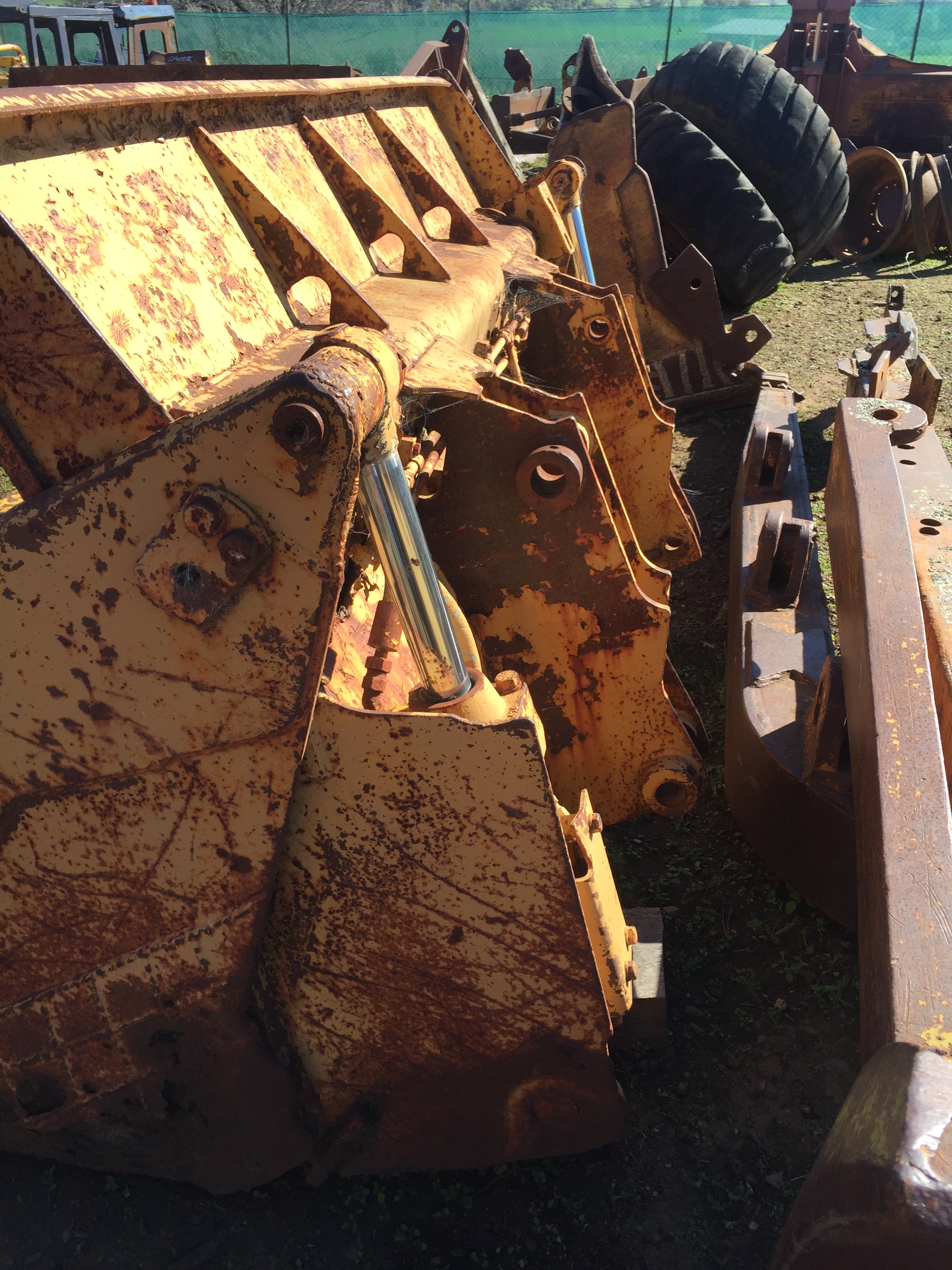 4 in 1 Buckets Phil Hunt Parts